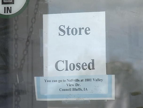 Store closed sign